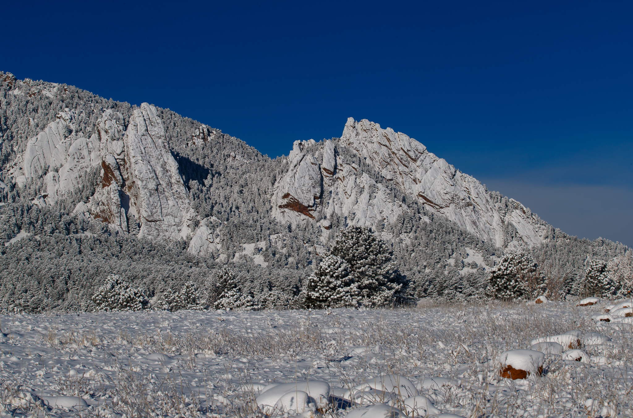 image of flatiron mountains in Boulder CO